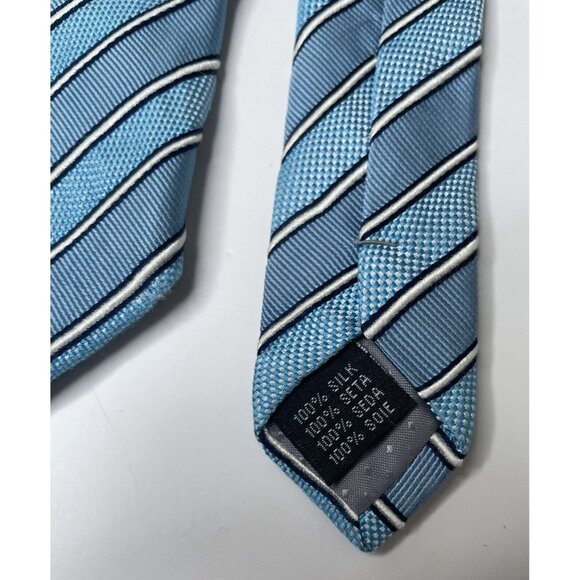 MENS YVES SAINT LAURENT TIE 100% SILK MADE IN ITALY BLUE STRIPED - Picture 5 of 8
